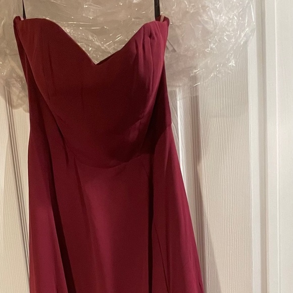 BURGUNDY Hayley Paige Dress